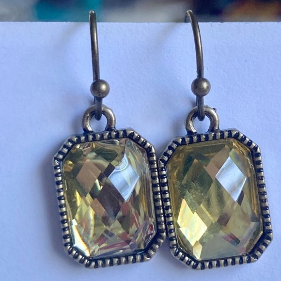 Emerald Radiant Cut Champagne Topaz Crystal Earrings Brass Gold Tone Dangle - Picture 6 of 12